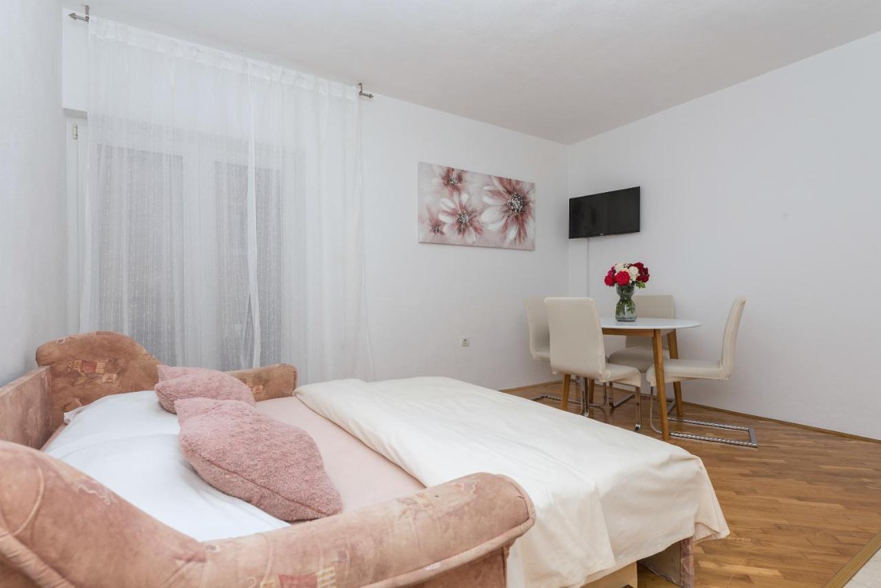 Skiljini Dvori - Apartman ماكارسكا المظهر الخارجي الصورة