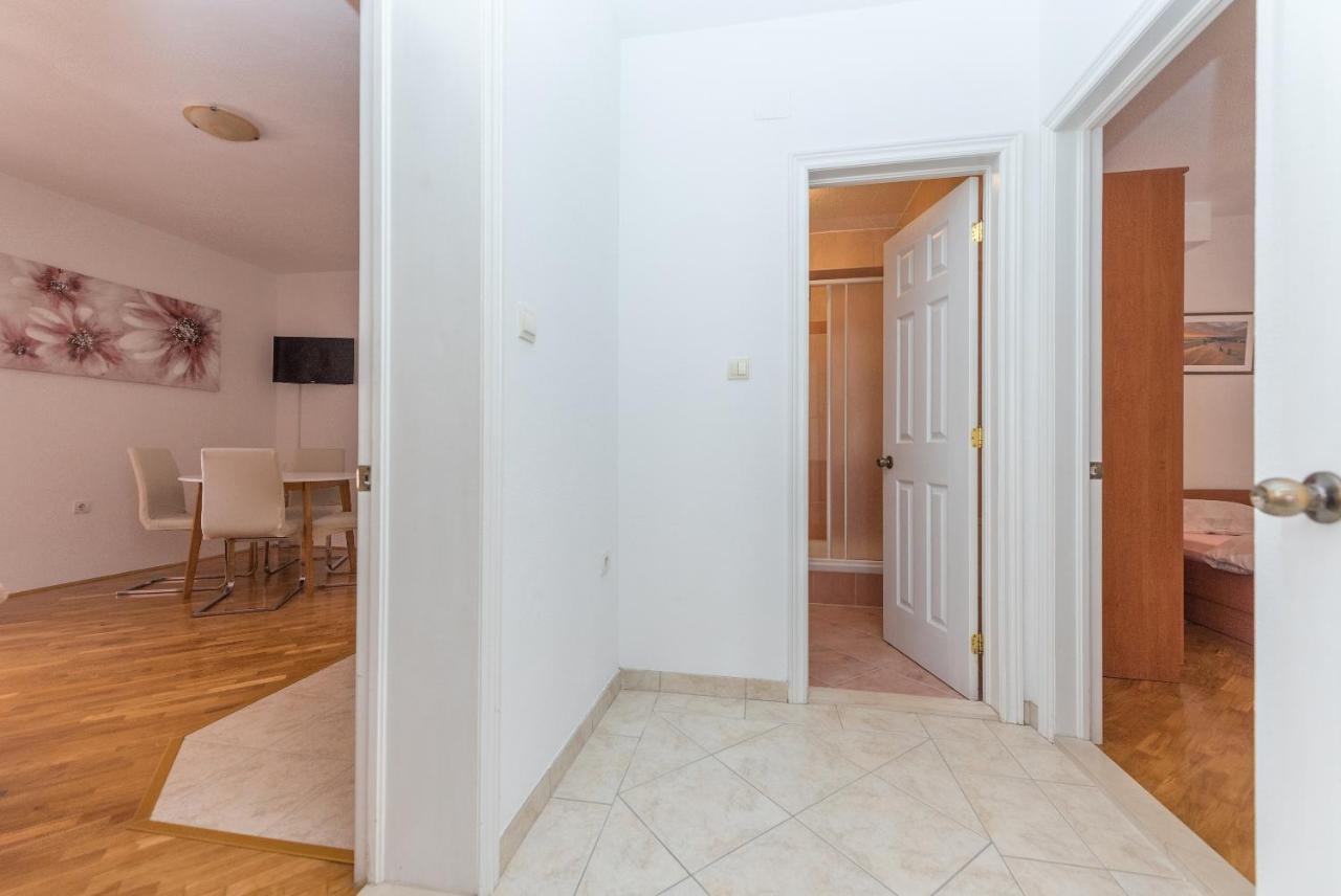 Skiljini Dvori - Apartman ماكارسكا المظهر الخارجي الصورة
