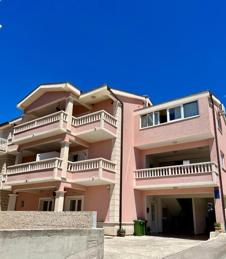 Skiljini Dvori - Apartman ماكارسكا المظهر الخارجي الصورة
